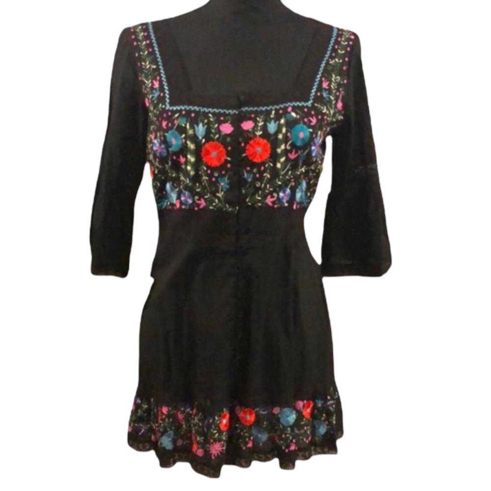PERSAMAN NEW YORK BOHO EMBROIDERED AND LACE MULTICOLORED TUNIC TOP SIZE SMALL